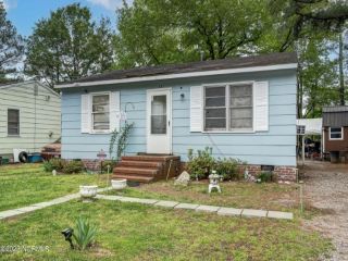 Foreclosed Home - 437 CRAIG ST, 27803