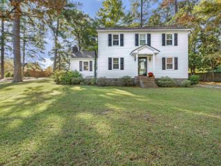 Foreclosed Home - 101 PIEDMONT AVE, 27804