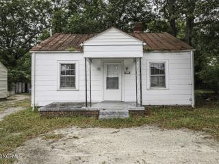Foreclosed Home - 1313 MCDEARMAN ST, 27804