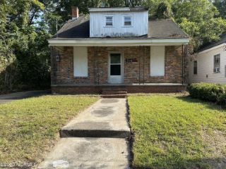 Foreclosed Home - 1209 FLEMING ST, 27834