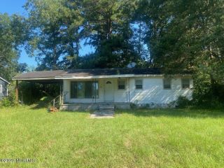 Foreclosed Home - 2009 JACKSON AVE, 27834