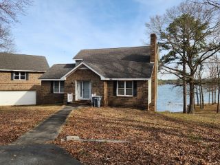 Foreclosed Home - 127 OAKTREE DR, 27842