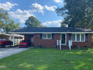 Foreclosed Home - 106 TERRY ST, 27851