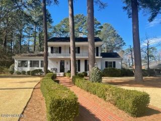 Foreclosed Home - 1803 CIRCLE DR, 27858