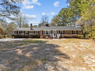 Foreclosed Home - 106 WILKSHIRE DR, 27858