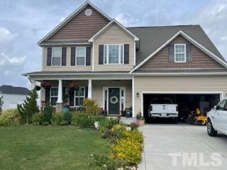 Foreclosed Home - 207 KINGSMILL DR, 27863