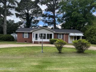 Foreclosed Home - 4049 US HIGHWAY 117 N, 27863