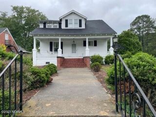 Foreclosed Home - 202 S 7TH ST, 27864