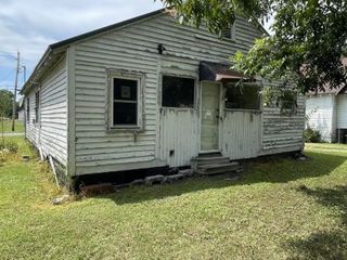 Foreclosed Home - 204 PECAN ST, 27871