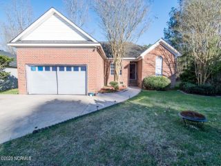 Foreclosed Home - 805 THORNBERRY CT, 27882