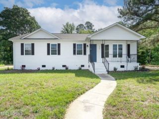 Foreclosed Home - 329 WALSTON ST, 27886