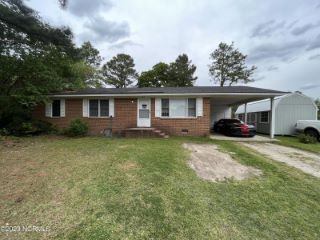 Foreclosed Home - 3701 CLAYTON PL, 27886