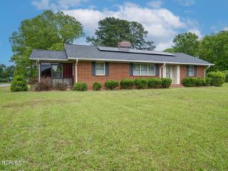 Foreclosed Home - 2705 N MAIN ST, 27886