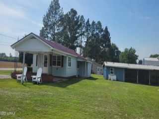 Foreclosed Home - 3212 CHERRY RUN RD, 27889
