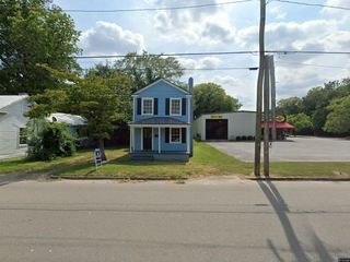 Foreclosed Home - 615 W 3RD ST, 27889