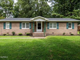 Foreclosed Home - 404 RODMANS RD, 27889