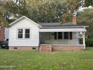 Foreclosed Home - 304 E 11TH ST, 27889
