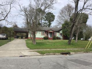 Foreclosed Home - 402 WARREN ST, 27892