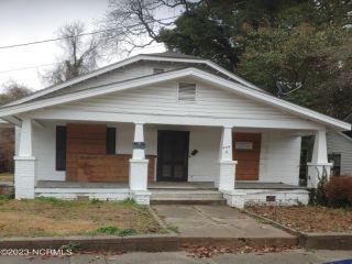 Foreclosed Home - 404 KENAN ST W, 27893
