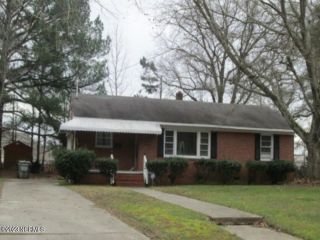Foreclosed Home - 511 GROVE ST NE, 27893