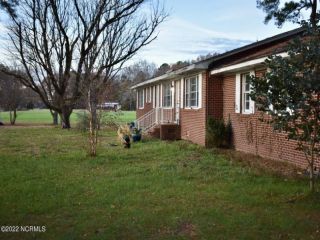 Foreclosed Home - 796 NC HIGHWAY 35, 27897