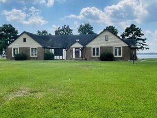Foreclosed Home - 103 DANCES BAY RD, 27909