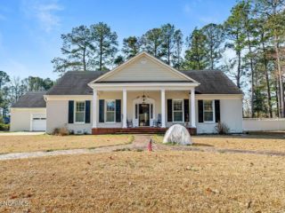 Foreclosed Home - 901 MEMORIAL DR W, 27910