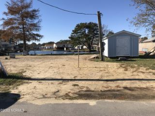 Foreclosed Home - 102 INLET LN, 27939