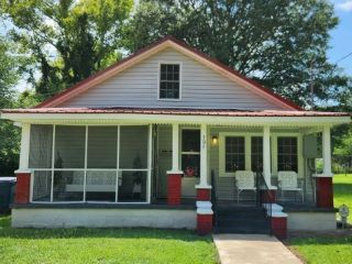 Foreclosed Home - 303 THOMAS ST, 27962
