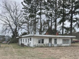 Foreclosed Home - 5496 NC HIGHWAY 32 N, 27970