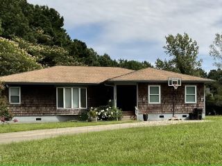 Foreclosed Home - 121 GARRINGTON ISLAND RD, 27973