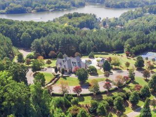 Foreclosed Home - 3001 LAKE POINTE DR, 28012
