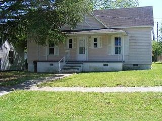 Foreclosed Home - 106 E WASHINGTON AVE, 28016