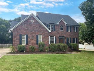 Foreclosed Home - 4461 TURNBERRY CT SW, 28027