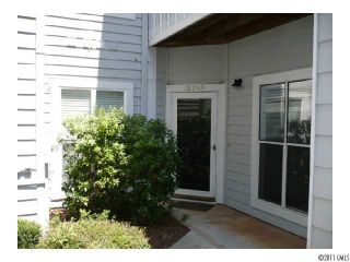 Foreclosed Home - 18769 VINEYARD POINT LN # 13, 28031