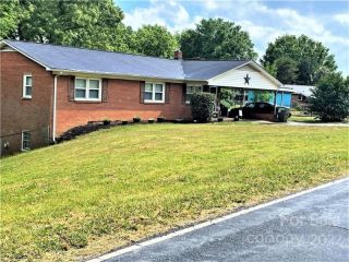 Foreclosed Home - 1401 OLD SPENCER MOUNTAIN RD, 28034