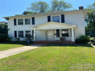 Foreclosed Home - 708 S LEE ST, 28052