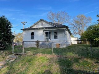 Foreclosed Home - 1802 WOOD ST, 28052