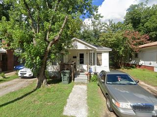 Foreclosed Home - 1422 CALDWELL ST, 28052