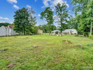 Foreclosed Home - 1321 HOFFMAN RD, 28054