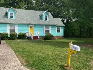 Foreclosed Home - 910 SPRING ST, 28054