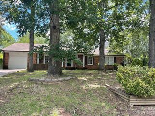 Foreclosed Home - 1714 ASTER LN, 28054