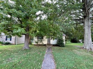 Foreclosed Home - 1312 JOHNSTON ST, 28054