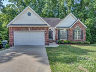 Foreclosed Home - 2634 NEWCOMBE CT, 28056