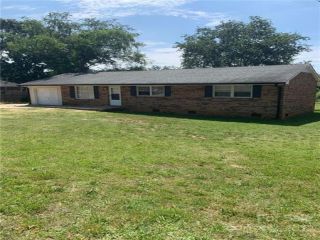 Foreclosed Home - 4026 ANGUS DR, 28056