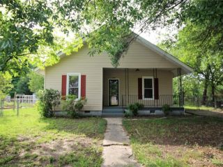 Foreclosed Home - 2419 GARDNER ST, 28056