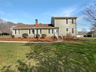 Foreclosed Home - 2505 NANCY LN, 28075