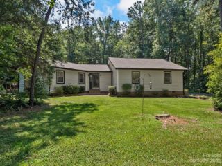 Foreclosed Home - 8205 ADDISON DR, 28075