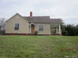 Foreclosed Home - 2001 S MAIN ST, 28081