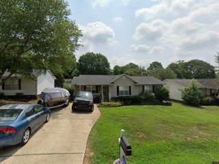 Foreclosed Home - 927 VICTORIA AVE, 28081